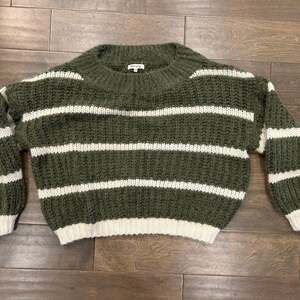 Miracle Sweater B2687 Beige/Olive – Simple Life Trends LLC,‎